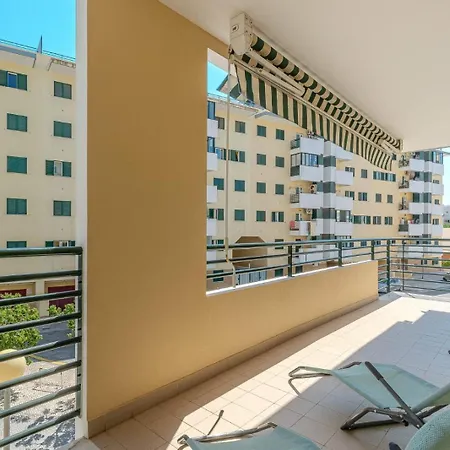 Elegant And Spacious Armação de Pêra